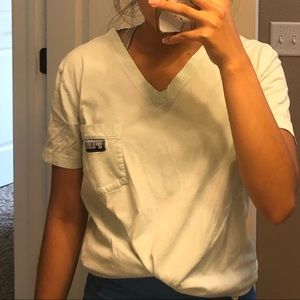 Vs pink v neck shirt